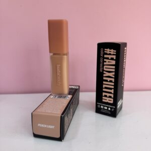 Huda Beauty corrector