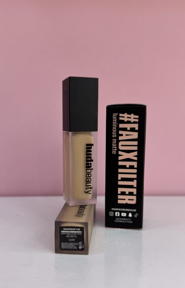 Huda Beauty Concealer - Image 4